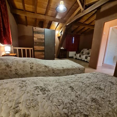 Domaine Du Cardou Hotell Puy-lʼÉvêque Exteriör bild