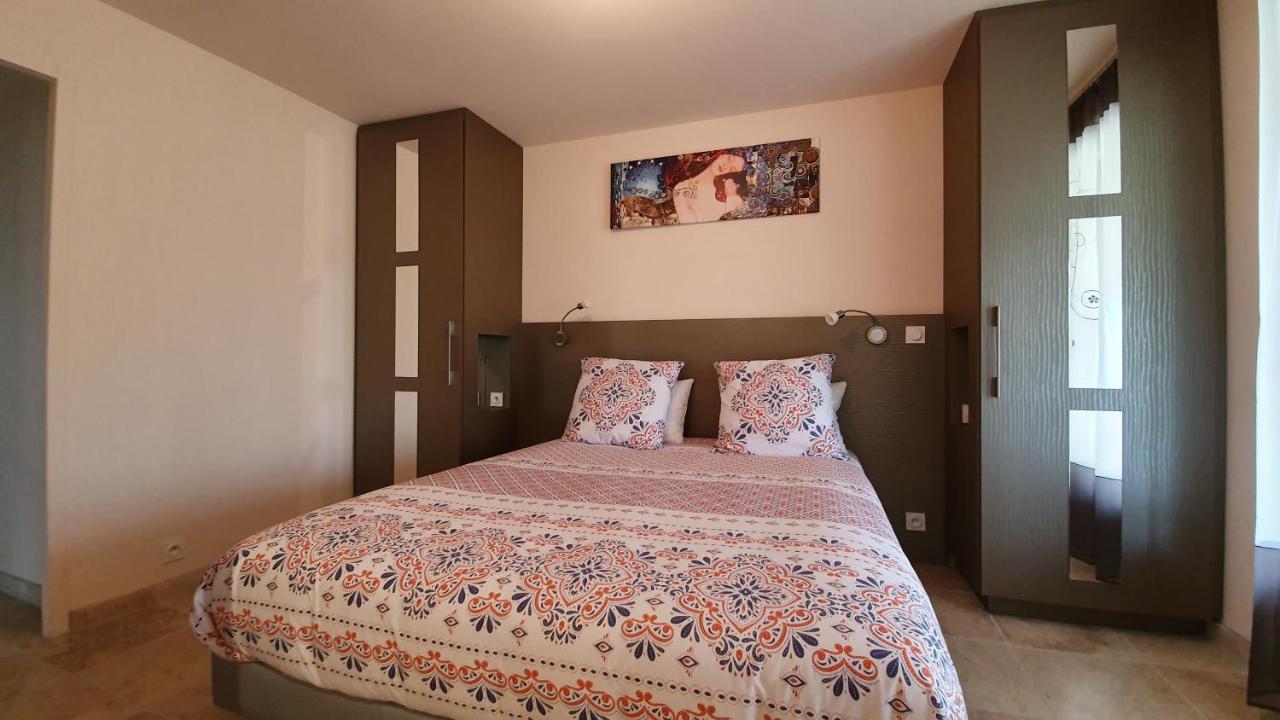 Domaine Du Cardou Hotell Puy-lʼÉvêque Exteriör bild