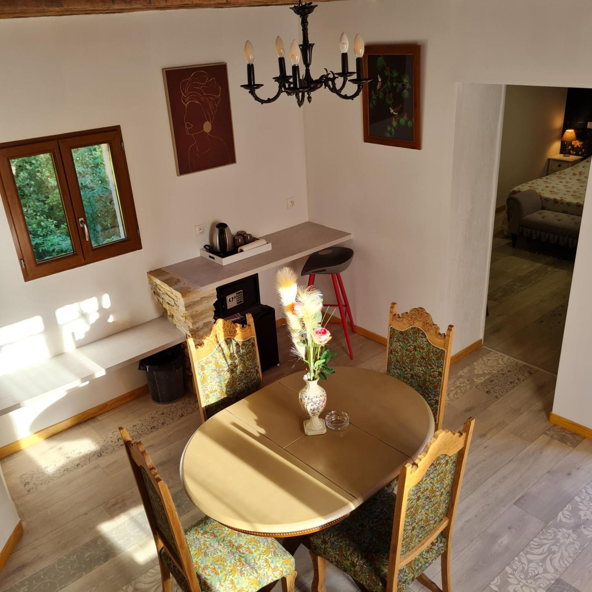 Domaine Du Cardou Hotell Puy-lʼÉvêque Exteriör bild