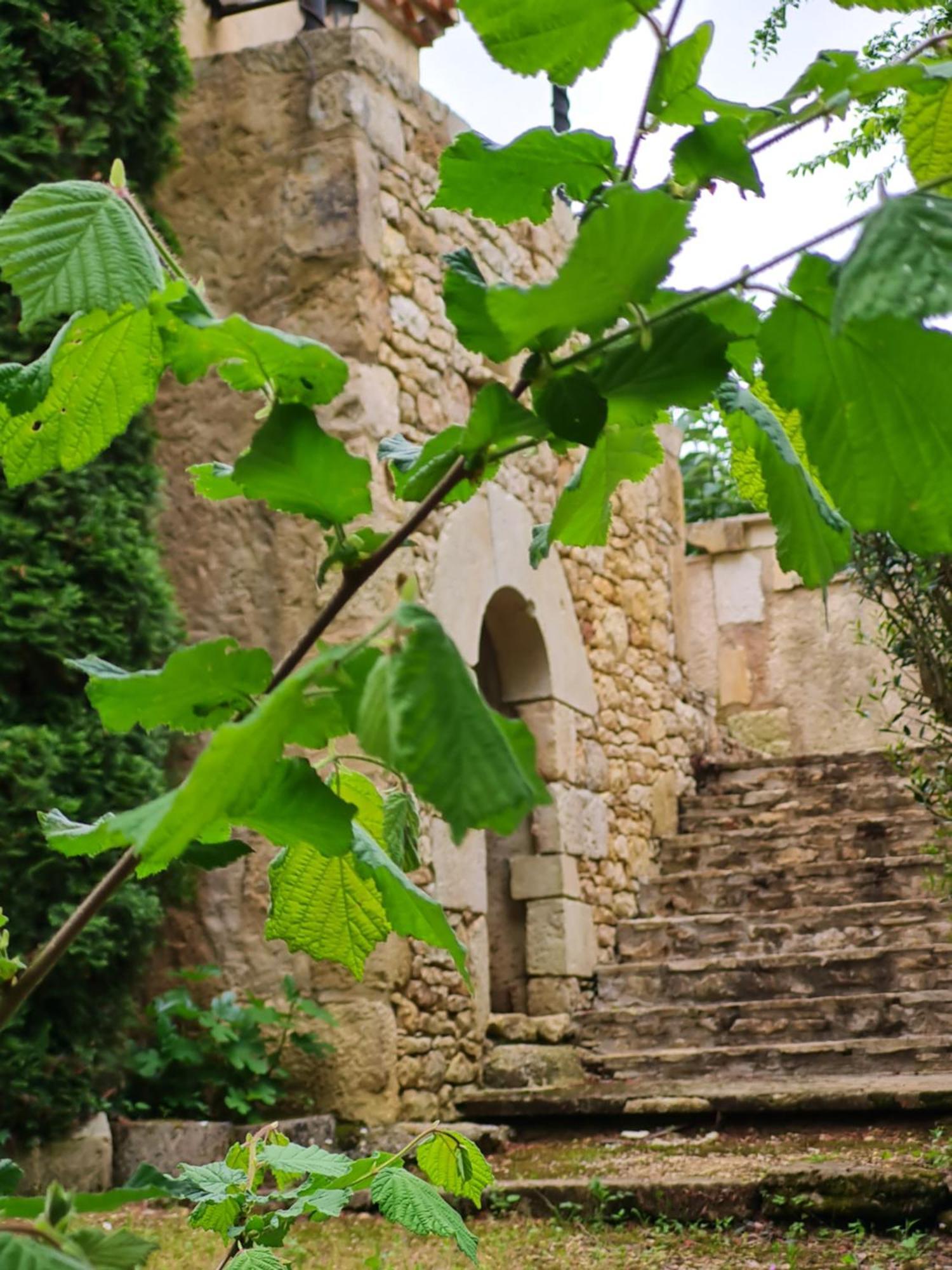 Domaine Du Cardou Hotell Puy-lʼÉvêque Exteriör bild